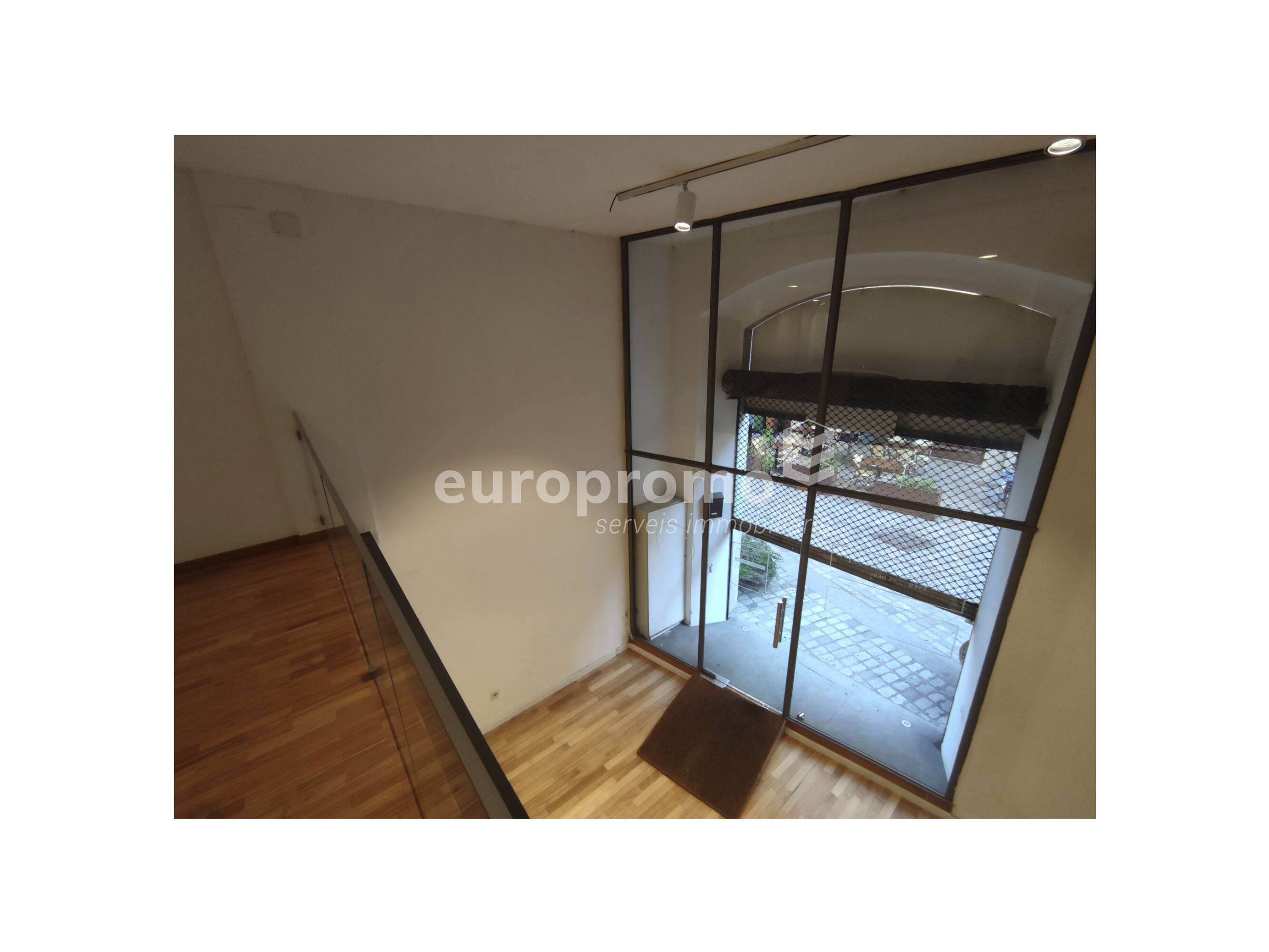 Local  de 101m2 en el centro de Girona!